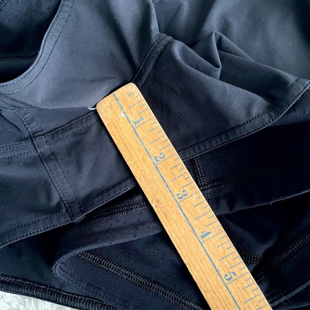 lululemon athletica Black Women's Athletic Shorts Squad Goals Size 6 Layered - Picture 11 of 12